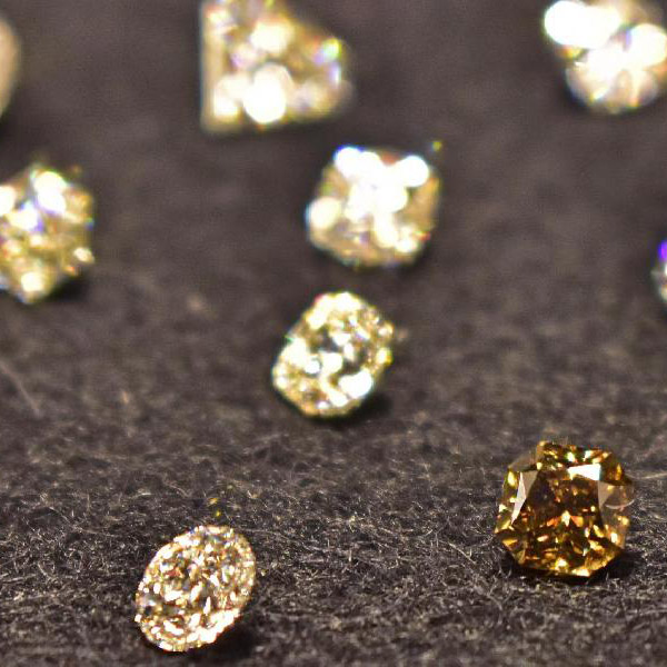 Chocolate Diamonds seen at Intergem 2020, Idar-Oberstein
Mélanie Matthes 2021-05-13 2